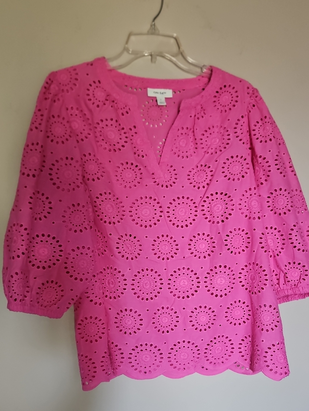 NEW! ON 34th Bubble Gum Pink Half Sleeve Cotton Eyelet Top Blouse Large. - Picture 3 of 7